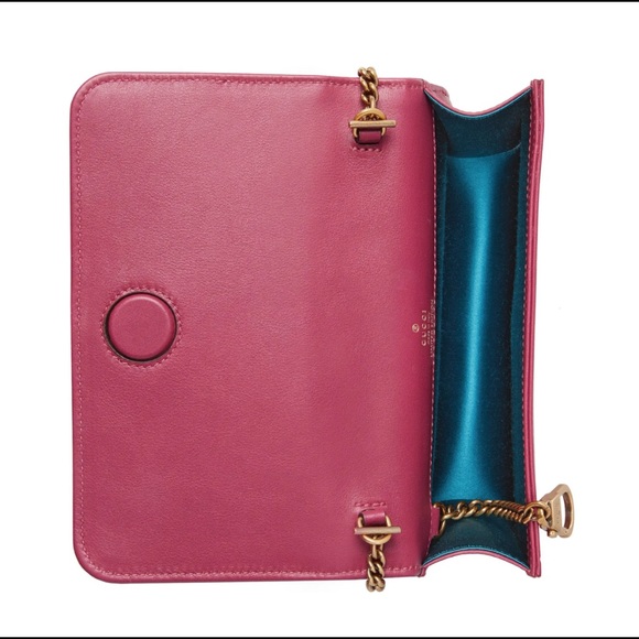 TWICE HOST PICK🥰❤️🥰Gucci Marmont Velvet Love Mini Shoulder Bag Pink - Picture 2 of 10